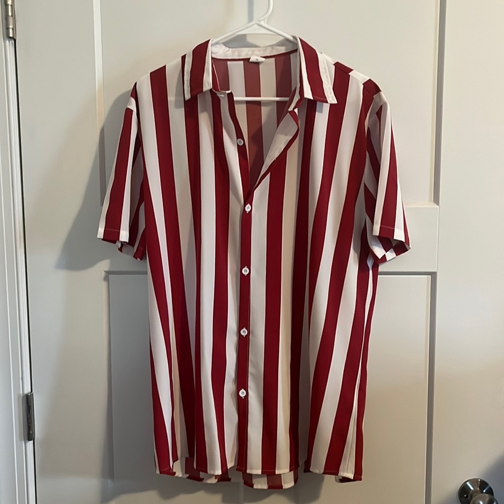 Never worn! SHEIN men’s size large button down shirt.